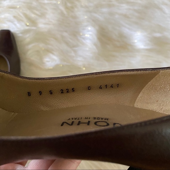 St. John Brown Patent Leather Kitten Heels Size 9 - Picture 5 of 10